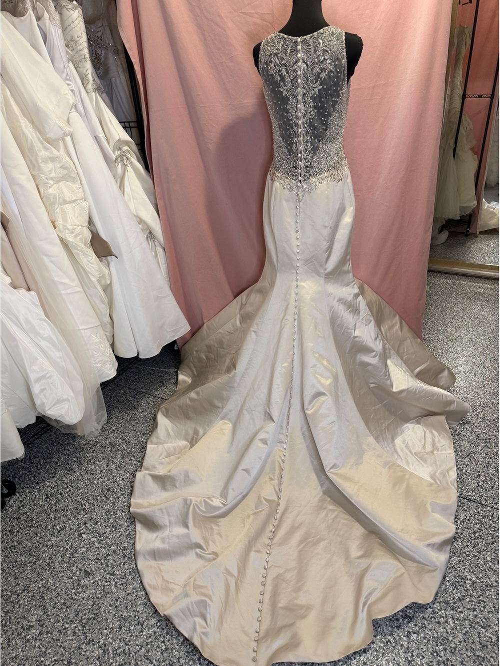 Allure Bridals Elegant Beaded Pearl White Wedding Dress Size 14 - Picture 4 of 7